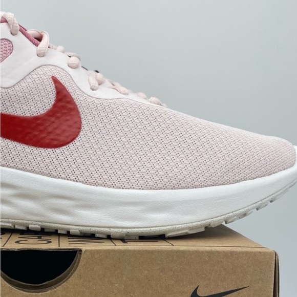 Nike Revolution 6 Next Nature. Women’s size 8.5 running shoes good condition - Picture 8 of 10